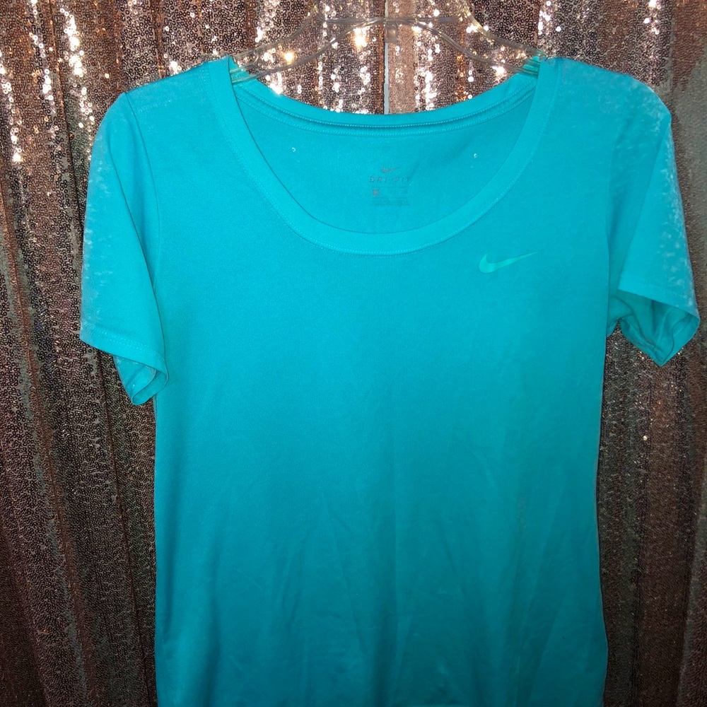 nike t shirt